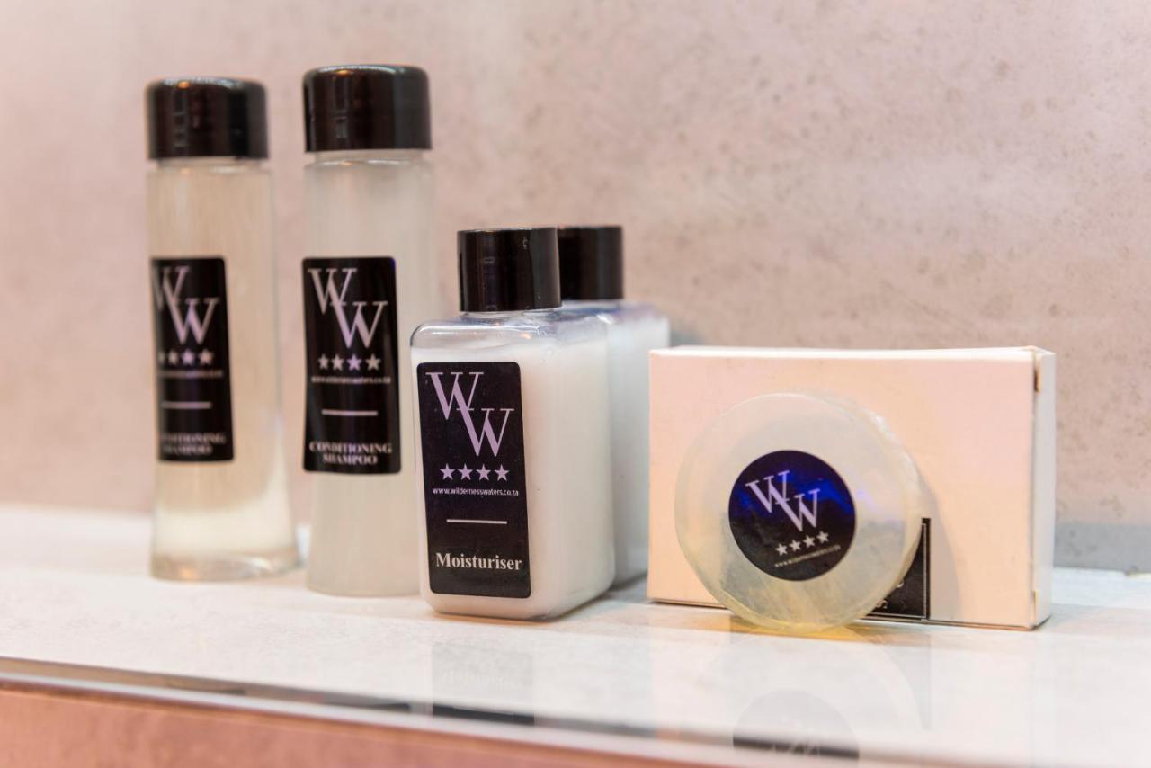 Wilderness Waters Boutique Suites - Adults Only Extérieur photo